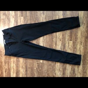 Women’s Levi’s black jeans